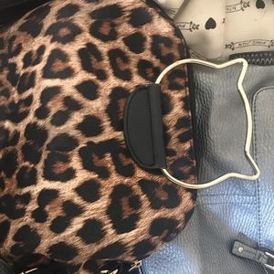 Different hand bags, good condition